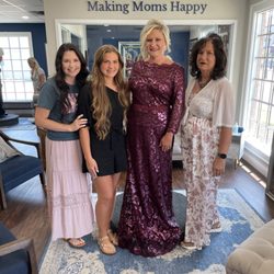 The Queen's Lace - A happy mom and her guests who helped her find the perfect dress!