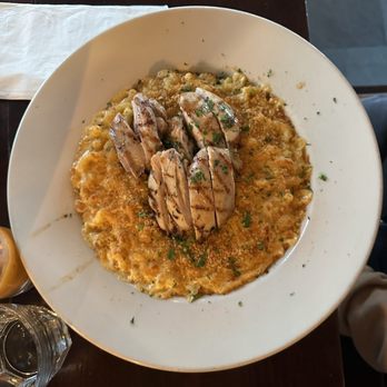Pub 70 - Mac n Cheese with chicken - Pubs Near Me - Seattle, Washington Pub 70 - Mac n Cheese with chicken - Pubs Near Me - Seattle, Washington