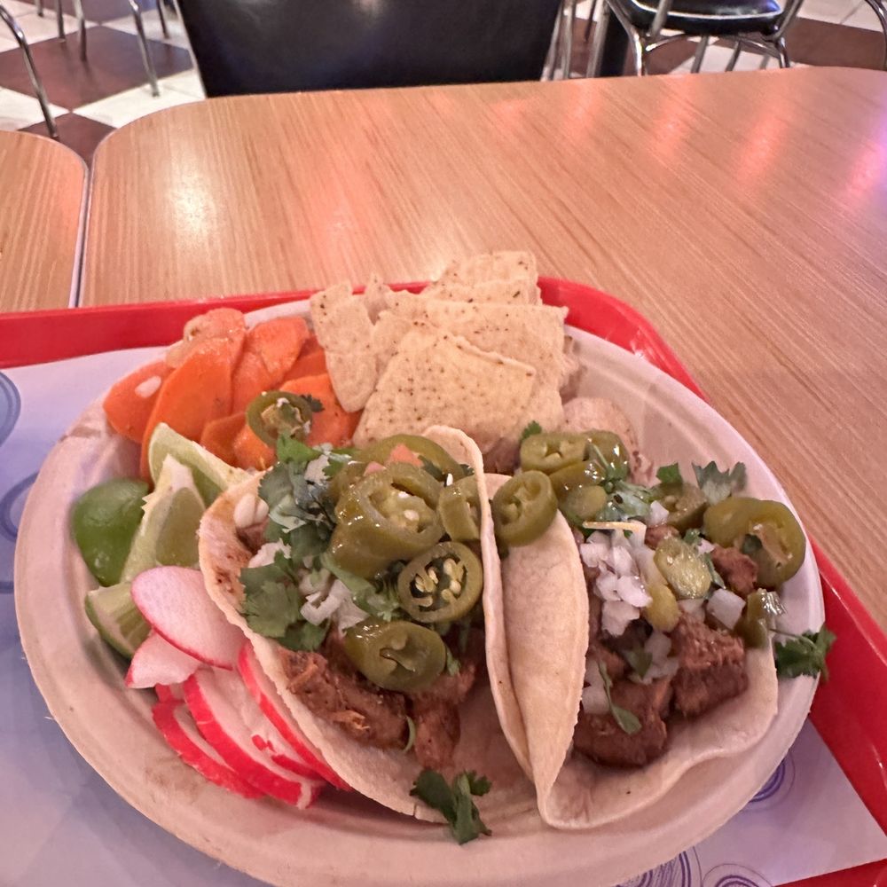 Lique Ice Cream Parlor - Yummy tacos; loved the carrots! - Ice Cream & Frozen Yogurt Near Me - Indio, California