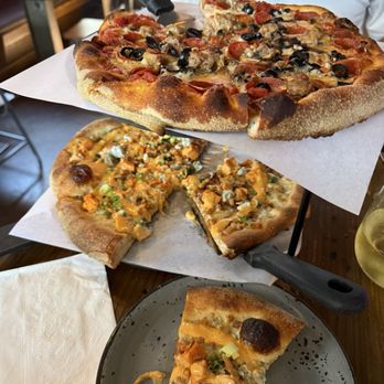 Wicked Pie Pizza - Top is sausage, pepperoni, mushrooms, and olives. Amazing! Bottom, was the chosen one, which I liked... and some will love - Pizza Near Me - Puyallup, Washington Wicked Pie Pizza - Top is sausage, pepperoni, mushrooms, and olives. Amazing! Bottom, was the chosen one, which I liked... and some will love - Pizza Near Me - Puyallup, Washington