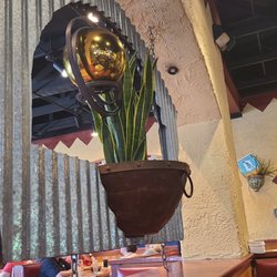 On The Border Mexican Grill & Cantina - West Indy - Decor in restaurant