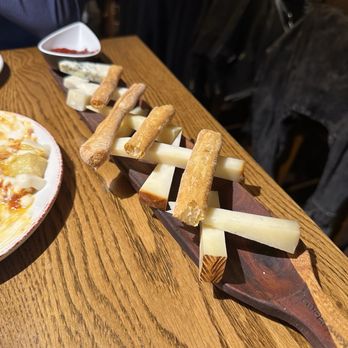 Tapeo - Cheese selection - Tapas Bars Near Me - Barcelona, B