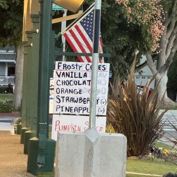 Meadowlark Dairy - Flavor options - Ice Cream & Frozen Yogurt Near Me - Pleasanton, California Meadowlark Dairy - Flavor options - Ice Cream & Frozen Yogurt Near Me - Pleasanton, California