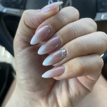 MOI Nails Studio - Nail Salons Near Me - Los Angeles, California