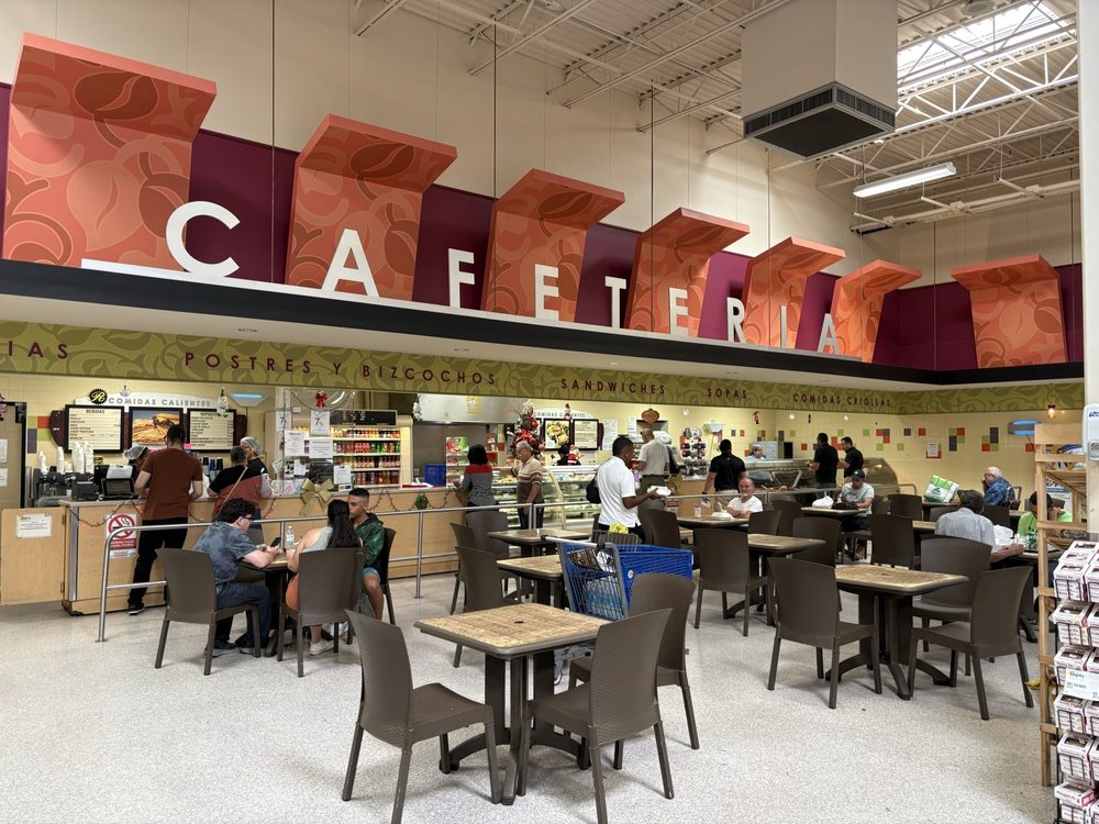 Ralph's Food Warehouse Image