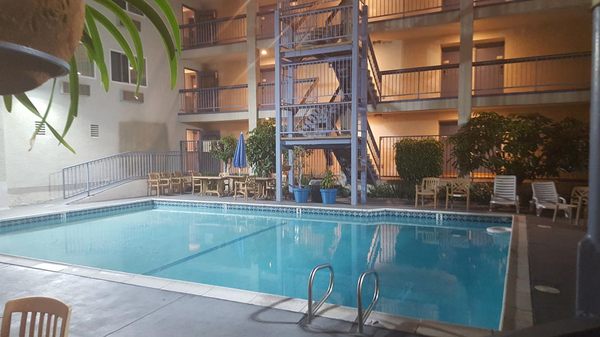 BROOKHURST PLAZA INN - 34 Photos & 12 Reviews - Hotels - 711 S ...