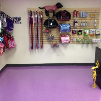 Petite Pet Gallery - Accessories for sale - Pet Groomers Near Me - Brentwood, Maryland Petite Pet Gallery - Accessories for sale - Pet Groomers Near Me - Brentwood, Maryland