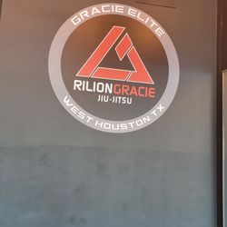 Rilion Gracie Jiu Jitsu Energy Corridor - Here for an intro class for work