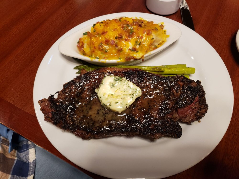 Carbon Country Club Restaurant