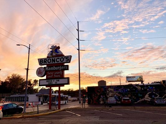 Bronco's by null