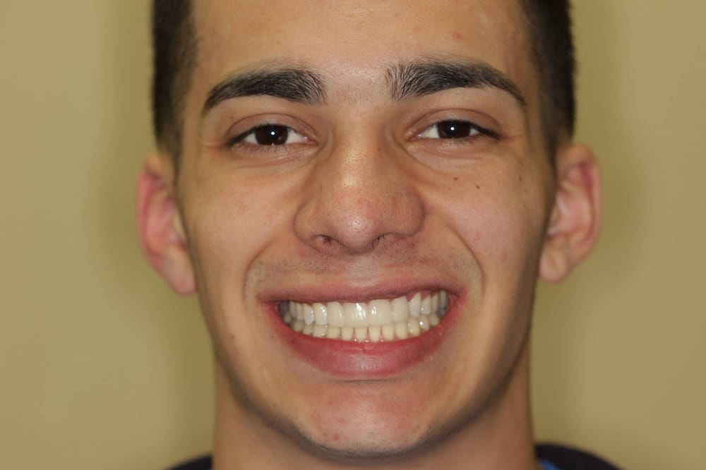 COSMETIC SMILE DESIGNS Updated October 2024 15 Photos 320 E