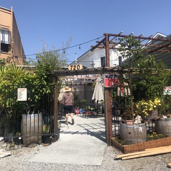 Saigon Village Restaurant - Outdoor seating area - Vietnamese Near Me - San Rafael, California Saigon Village Restaurant - Outdoor seating area - Vietnamese Near Me - San Rafael, California