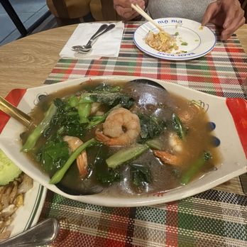 Baan Baan - Radna with Shrimp - Thai Near Me - Las Vegas, Nevada