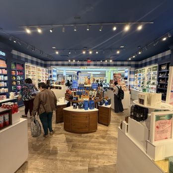 Bath & Body Works - Cosmetics & Beauty Supply Near Me - Lawrence, New Jersey Bath & Body Works - Cosmetics & Beauty Supply Near Me - Lawrence, New Jersey