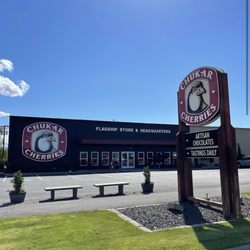 Chukar Cherries - From the street