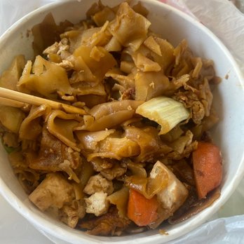 Mama Made - Pad See Ew Noodle - Thai Near Me - San Diego, California Mama Made - Pad See Ew Noodle - Thai Near Me - San Diego, California