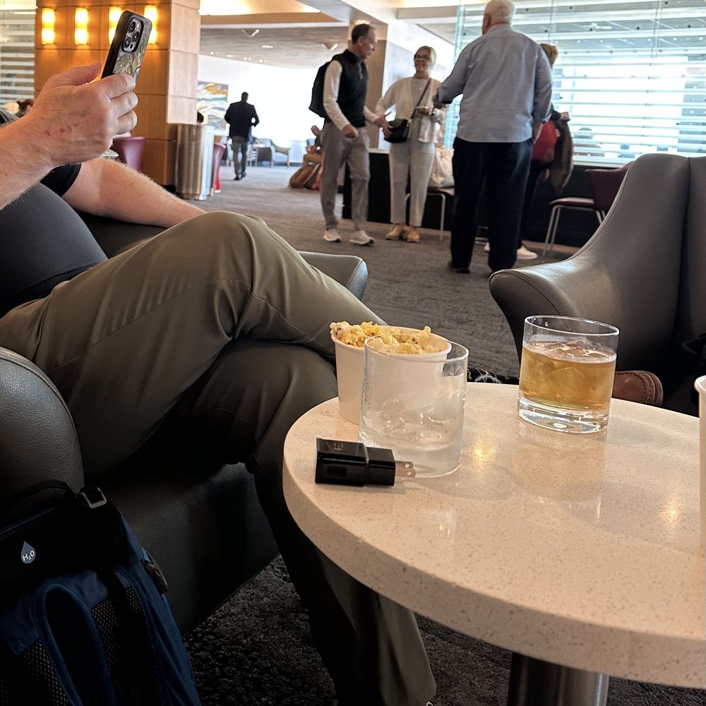 Delta Sky Club - If you can find a seat, they are comfortable - Airport Lounges Near Me - Hebron, Kentucky Delta Sky Club - If you can find a seat, they are comfortable - Airport Lounges Near Me - Hebron, Kentucky