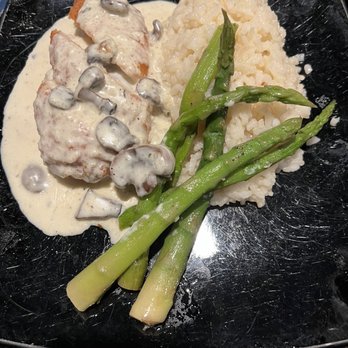 Portside Tavern - Chicken Cordon Bleu - SO good!! - American Near Me - Hyannis, Massachusetts