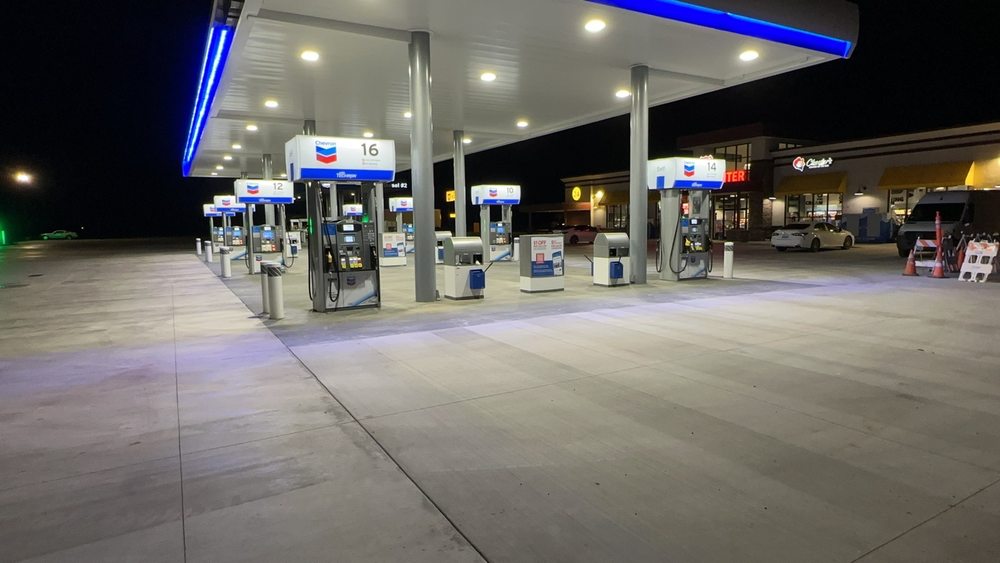 N S CHEVRON Updated September 2024 22 Photos 951 W Teapot Dome