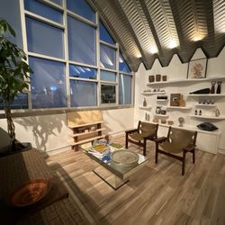 Aioca Skin & Body Studio - LOOK AT HOW BEAUTIFUL THE LOBBY AREA IS IN THE STUDIO!!!!