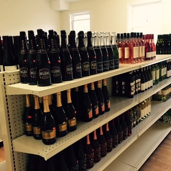 Vine & Barley - shelves of wine in a store - Beer, Wine & Spirits Near Me - East Boston, Massachusetts Vine & Barley - shelves of wine in a store - Beer, Wine & Spirits Near Me - East Boston, Massachusetts