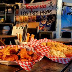 La Carreta Food & Bar - Delicious Food @ Taqueria Los Tres HN@s