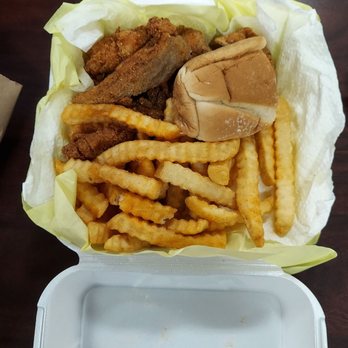 E & J Seafood - 3 piece lunch special - Seafood Near Me - Inglewood, California