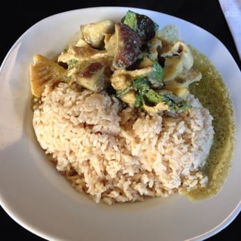 Thai Curry Simple - Green curry with Chicken and brown rice - Thai Near Me - Seattle, Washington Thai Curry Simple - Green curry with Chicken and brown rice - Thai Near Me - Seattle, Washington