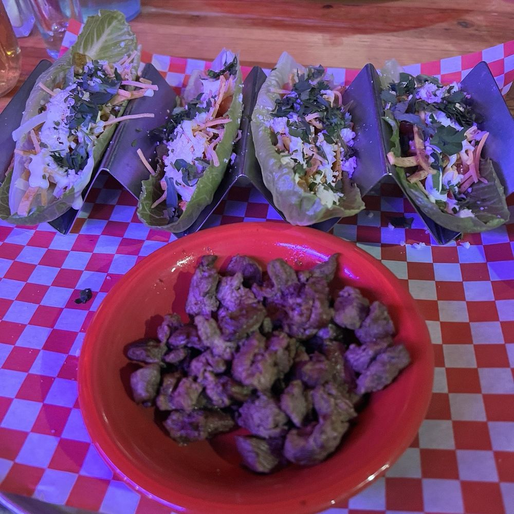 Carne asada lettuce wraps