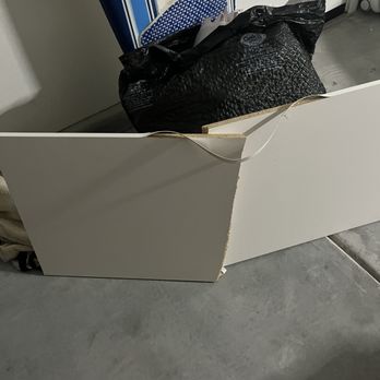 365 Days Labor Movers - Murphy bed desk broken in half. - Movers Near Me 365 Days Labor Movers - Murphy bed desk broken in half. - Movers Near Me