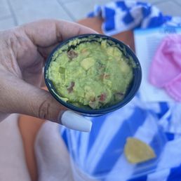 This is how much guac comes with the chips and guac lol