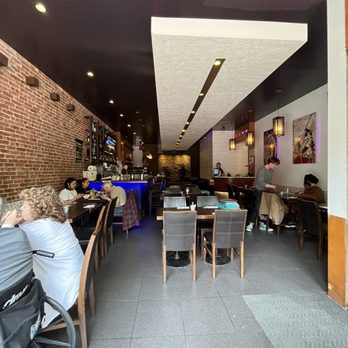 Ooki Sushi - Interior - Sushi Bars Near Me - New York, New York