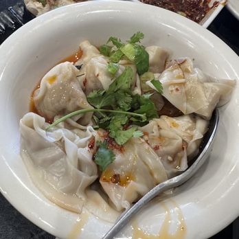Dumpling Yo! - Wontons Wonton in Chili Oil - Dim Sum Near Me - Sacramento, California Dumpling Yo! - Wontons Wonton in Chili Oil - Dim Sum Near Me - Sacramento, California