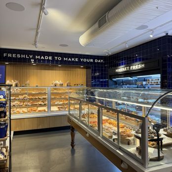 Paris Baguette - Bakeries Near Me - Monrovia, California Paris Baguette - Bakeries Near Me - Monrovia, California
