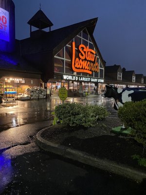 Stew Leonard's by null