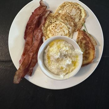 Dessence Cafe - Bacon Meal - Seafood Near Me - East Point, Georgia