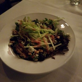 Reflect Bistro - 1/2 MI cherry salad instead of soup. Mix greens, gorgonzola cheese, apples,walnuts Maple raspberry dressing, sun-dried cherries $5.50 - Bars Near Me - Traverse City, Michigan