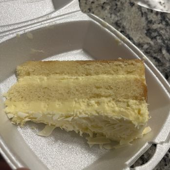 Kelseys Pizza & Eatery - This is on the menu for $8.29!!!! I was under the assumption that it was a cake size item. Never again! A customer no more.... - Pizza Near Me - Titusville, Florida