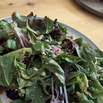 Marianna Ristorante - Beet salad with goat cheese and balsamic vinaigrette...soooooo delicious!! - Italian Near Me - Renton, Washington