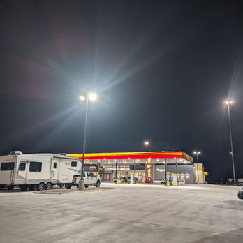 Love's Travel Stop - Gas Stations Near Me - Stroud, Oklahoma Love's Travel Stop - Gas Stations Near Me - Stroud, Oklahoma