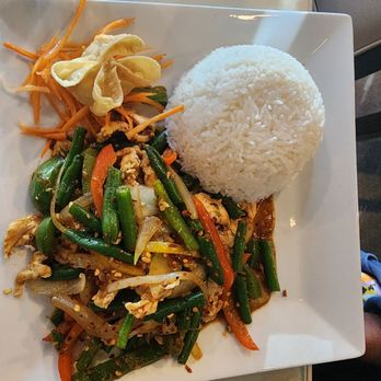 Tuk Tuk Thai - Spicy Green Bean Stir Fry with Chicken - Thai Near Me - Overland Park, Kansas Tuk Tuk Thai - Spicy Green Bean Stir Fry with Chicken - Thai Near Me - Overland Park, Kansas