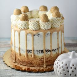 Miss Vegan Plant Based Bakery - Snickerdoodle Cookie Dough Cake