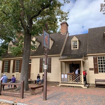 Chowning’s Garden Bar - Front of Chowning's - go around to the left to get to the back courtyard. - Barbeque Near Me - Williamsburg, Virginia Chowning’s Garden Bar - Front of Chowning's - go around to the left to get to the back courtyard. - Barbeque Near Me - Williamsburg, Virginia
