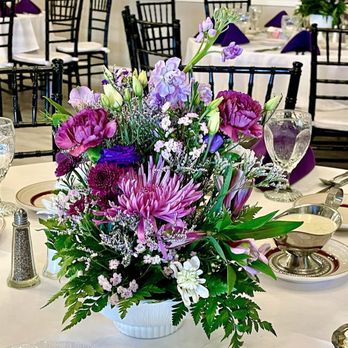 Art Lan Florist - An Event Lepley & Co. provided simple florals for the Mount Union Regula Center! - Florists Near Me - Uniontown, Ohio Art Lan Florist - An Event Lepley & Co. provided simple florals for the Mount Union Regula Center! - Florists Near Me - Uniontown, Ohio