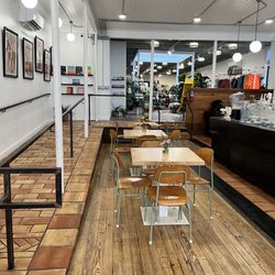 Mescalito Coffee - Inside seating