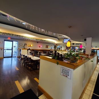 Fat Cat Bar & Grill - seating area layout - Bars Near Me - Norwich, Connecticut