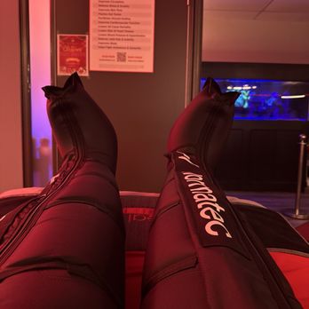 Real Deal Wellness - Compression after a long day working at my desk - Cryotherapy Near Me - San Diego, California Real Deal Wellness - Compression after a long day working at my desk - Cryotherapy Near Me - San Diego, California