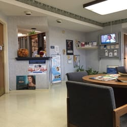 Carter J Boyd, MD - The waiting area.