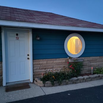 Beach Air Motel - Cabin - Hotels Near Me - Kenosha, Wisconsin Beach Air Motel - Cabin - Hotels Near Me - Kenosha, Wisconsin