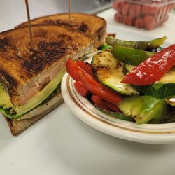 Nelly's Restaurant - The best place for eat